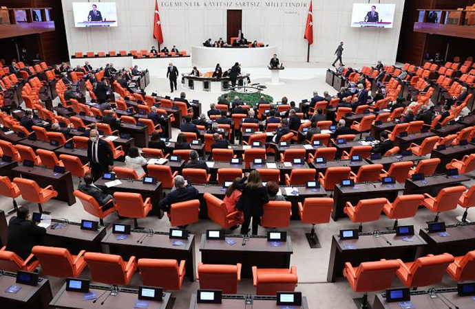 Bloomberg, Türkiye’de seçim barajının düşürüleceğini öne sürdü