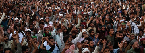 Pakistan’da TLP protestosunda 3 polis öldü