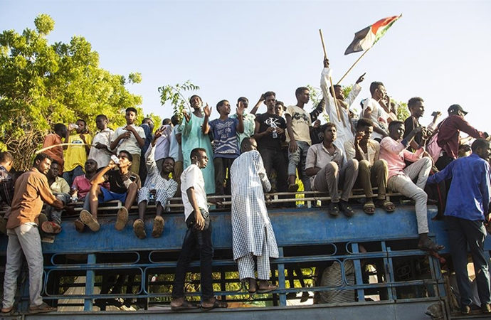 Sudan’da protestoculara polis müdahalesi