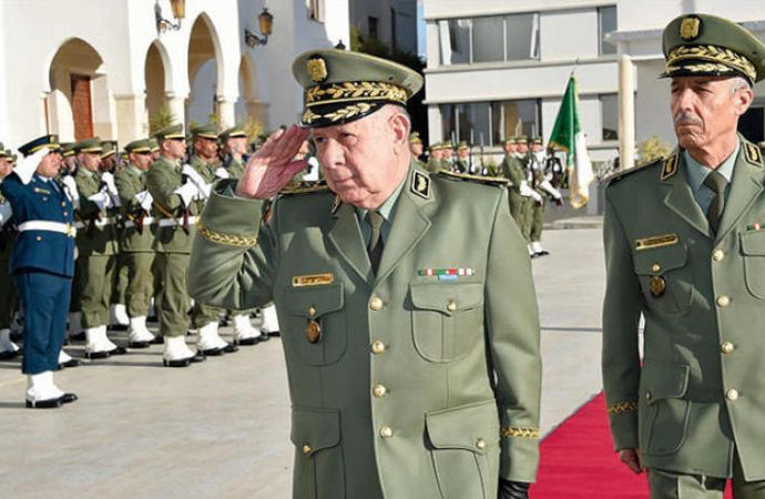 Cezayir ordusu: Macron, doğru ile yalanı ayırt edemiyor