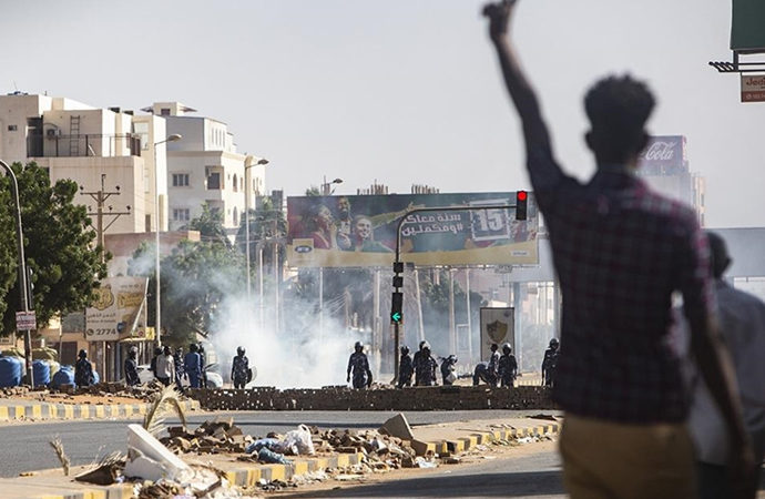 Sudan’da ordunun yönetimine karşı gösteriler devam etti