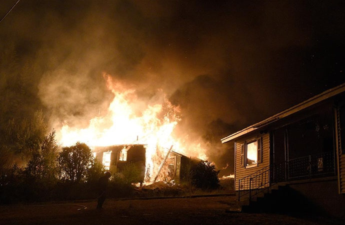 ABD’de çıkan yangında 600 ev yandı