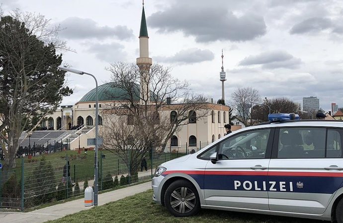 Avrupa’da İslam’a saldırı aracı: Medya ve Siyaset