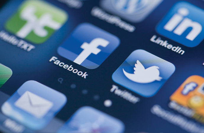 Facebook ve Twitter’a “dolandırıcılık” suçlaması