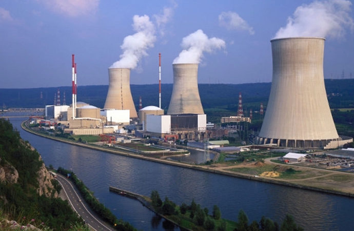 Belçika, nükleer santrallerini kapatacak mı?