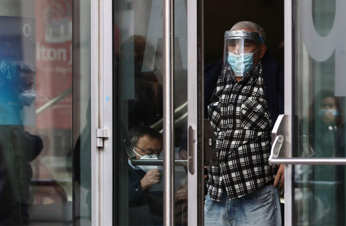 İspanya artık koronavirüse grip muamelesi yapacak