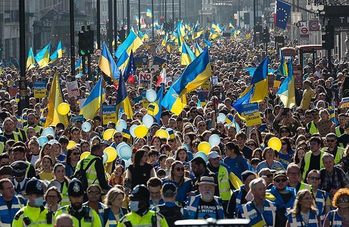 Londra’da ‘Ukrayna’ya destek gösterisi’