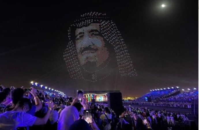 Suudi Arabistan’da maskeli balo düzenlenecek!