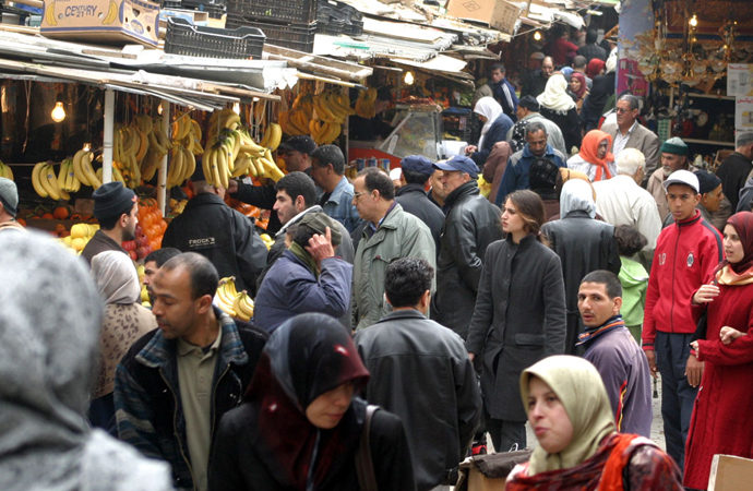 Cezayir’de alışveriş ‘rahmet’ pazarlarında