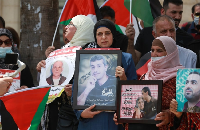 İşgalci İsrail, Filistin direnişini baltalamayı amaçlıyor