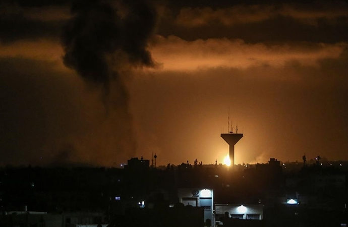 İsrail, Lübnan’da bazı noktaları bombaladı