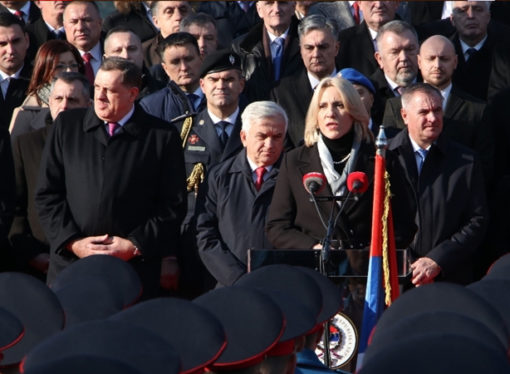 Sırp Başbakan, yaptırım kararlarına tepki gösterdi