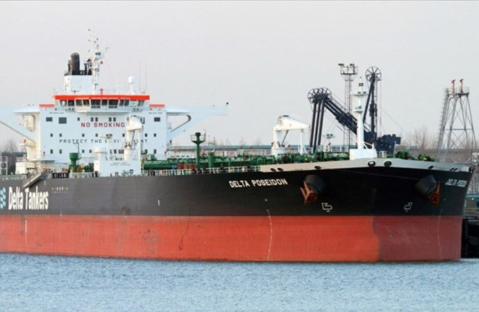 İran, Yunanistan’a ait iki petrol tankerini alıkoydu