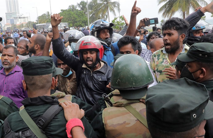 Sri Lanka başbakanı: Eski yönetim ekonomiyi çökertti