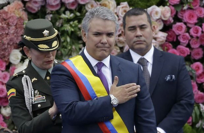 Kolombiya Cumhurbaşkanı’na ev hapsi