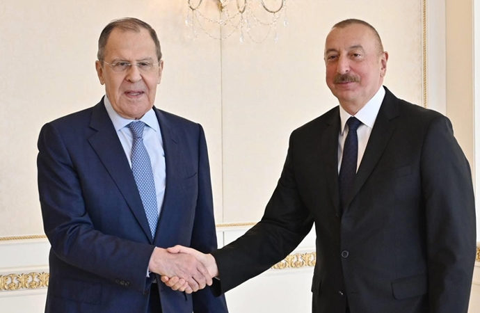 Lavrov, Bakü’de Aliyev’le görüştü