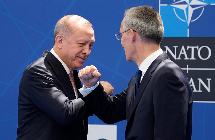 Türkiye, NATO’yla pazarlığında nasıl bir strateji izliyor?