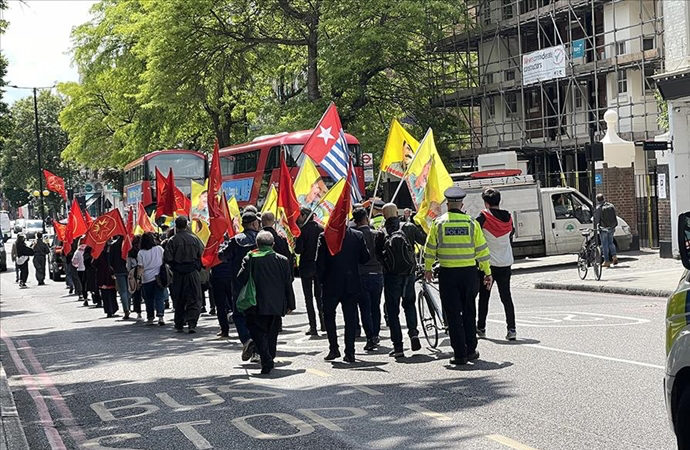 PKK yandaşları Londra’da yürüyüş düzenledi
