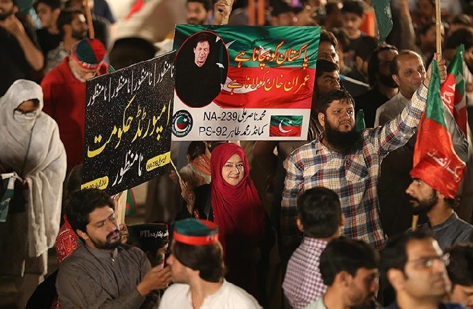 Pakistan’da erken seçim tartışmaları yeniden alevlendi