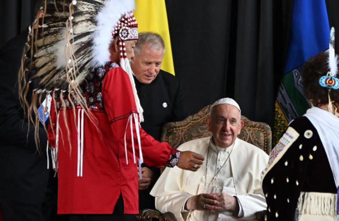 Papa: Kanada’da ‘soykırım’ demek aklıma gelmedi
