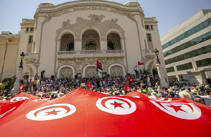Tunus Ulusal Kurtuluş Cephesi: Siyasi tasfiyelerin eşiğindeyiz