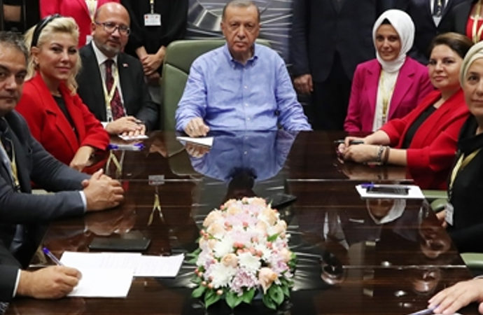 Erdoğan: Bizim Esed’i yenmek, yenmemek gibi bir derdimiz yok