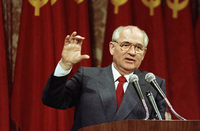 Gorbaçov kimdir, Sovyetler Birliği’nin dağılmasında nasıl bir rol oynadı?