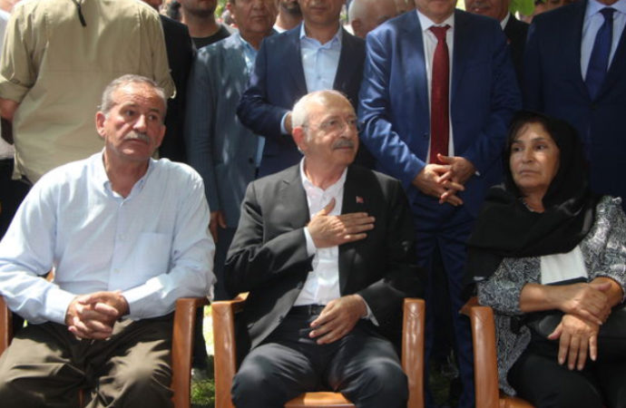 Kılıçdaroğlu Uludere’de ‘helalleşme’ ziyaretinde