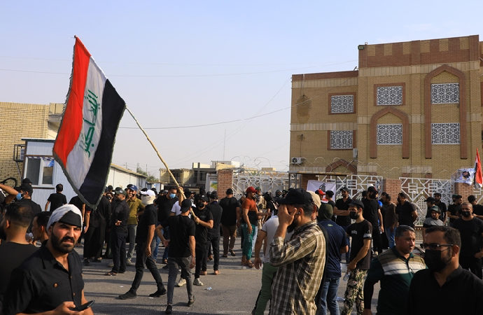İran: Irak ile tüm kara sınırları kapatıldı, Bağdat’a uçuşlar durduruldu