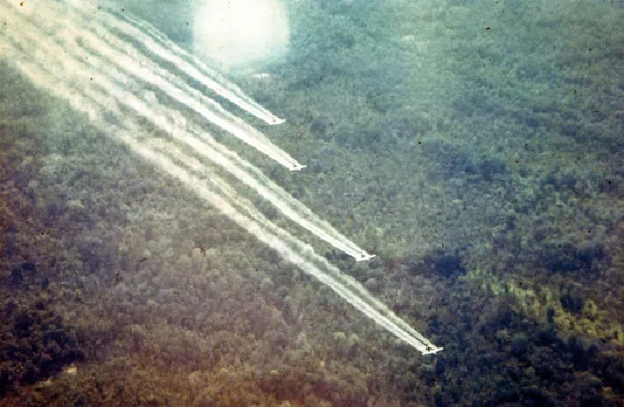 61 yıl önce ABD, Vietnam’a zehirli kimyasal operasyon başlattı