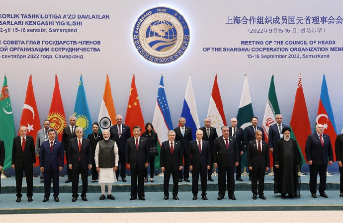 Şangay İşbirliği Zirvesi Özbekistan’da başladı
