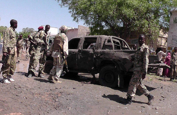 Somali’de Eş-Şebab’dan gıda konvoyuna saldırı