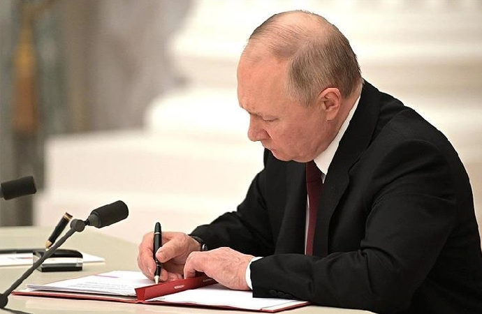 Putin ‘Rus Dünyası’ temelli yeni dış politika doktrinini onayladı