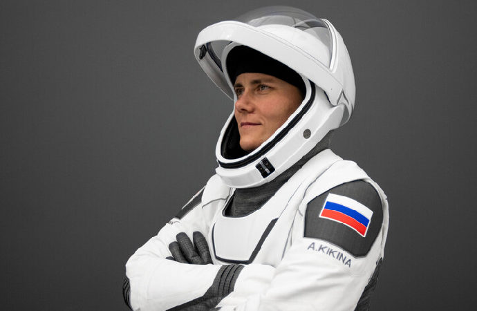 ABD’nin SpaceX uzay aracında Rus kozmonot da yer aldı