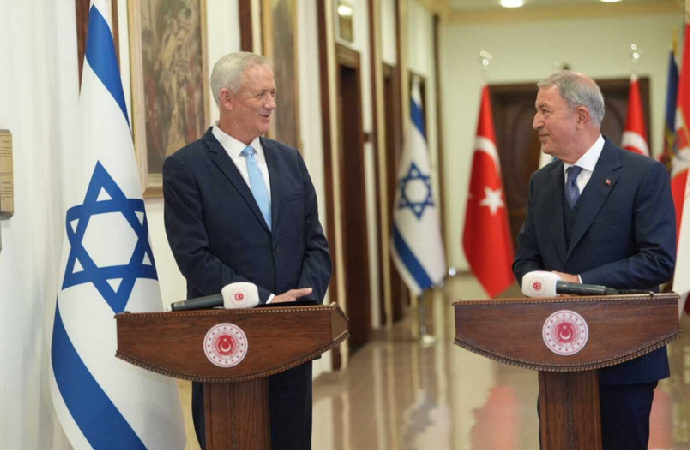 İsrail Savunma Bakanı, Ankara’da bulunmaktan duyduğu memnuniyeti bildirdi
