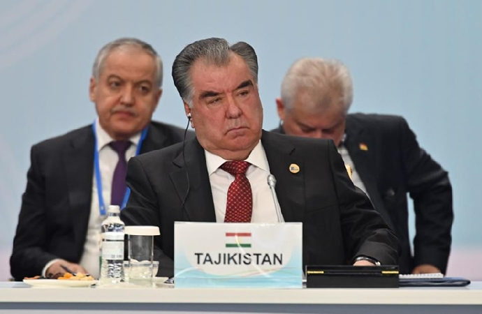 Tacik Cumhurbaşkanı: Rusya’nın bize saygı göstermesini istiyoruz