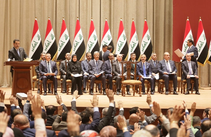 Irak’ta yeni hükümet Meclisten güvenoyu aldı