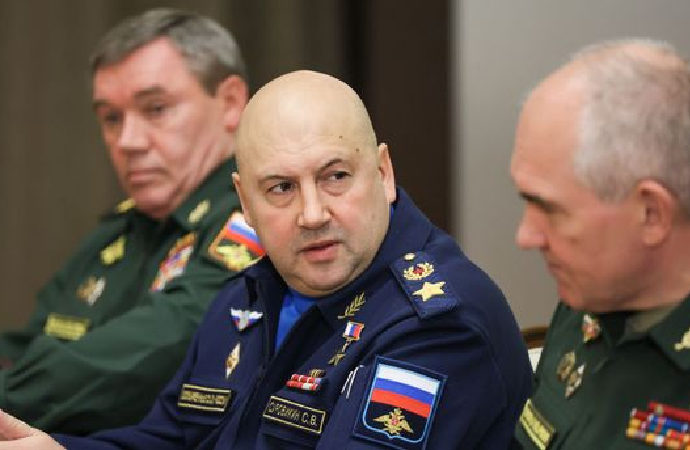 “Sabıkalı general” Surovikin’in atanması neyin işareti?