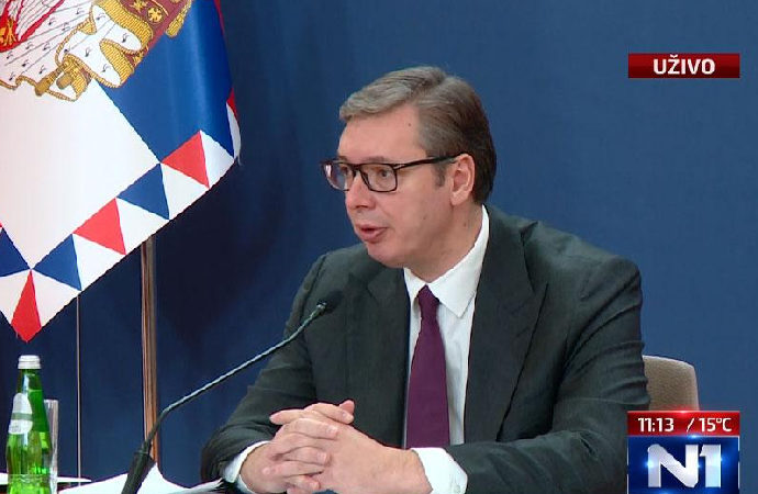 Vucic: Olası bir saldırıda Kosovalı Sırp halkının yanında olacağız