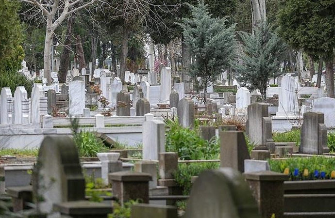 İstanbul’da mezar yeri fiyatları 3 binden başlıyor