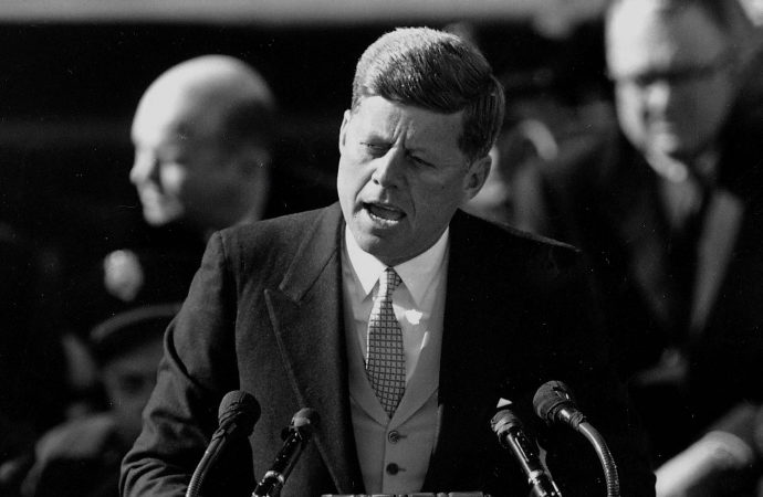 Kennedy suikastına ilişkin binlerce belge yayımlandı