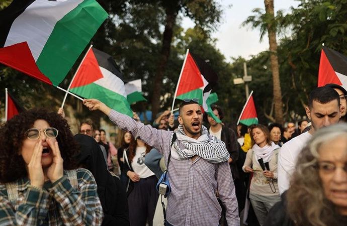 Cenin’deki İsrail katliamı Filistinli ve İsraillilerce protesto edildi