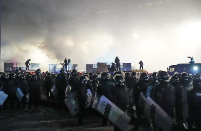 Kazakistan: Geçen yıl yaşananlar devlet içi darbe girişimiydi