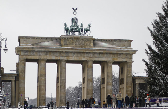 300 binden fazla Müslümanın yaşadığı Berlin’de mezar sorunu