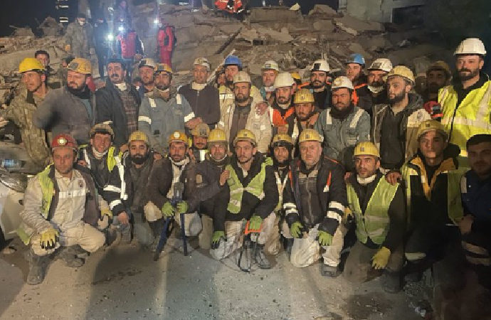 Madencilerin, arama kurtarma faaliyetlerindeki büyük başarısı