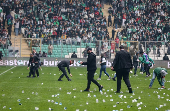 Bursaspor-Amedspor maçındaki olaylara 9 maç ceza
