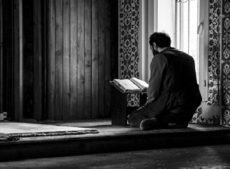 Geceyle Gündüzün Zemherindeki İnsan