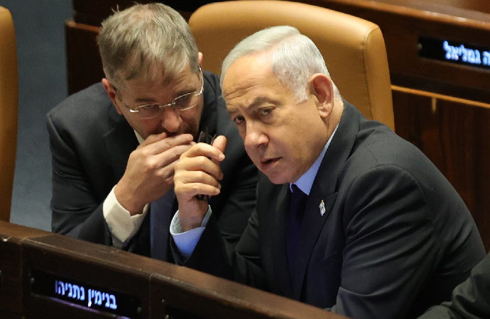 Netanyahu’nun siyaset sahnesini terk etmesi istendi