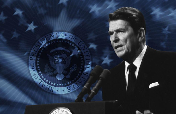 Reagan’ın ekibi İran’a “ABD’li rehineleri bırakmayın” dedi iddiası
