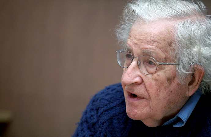 Chomsky: ABD sistemi içinde kalan Avrupa gerileyecek